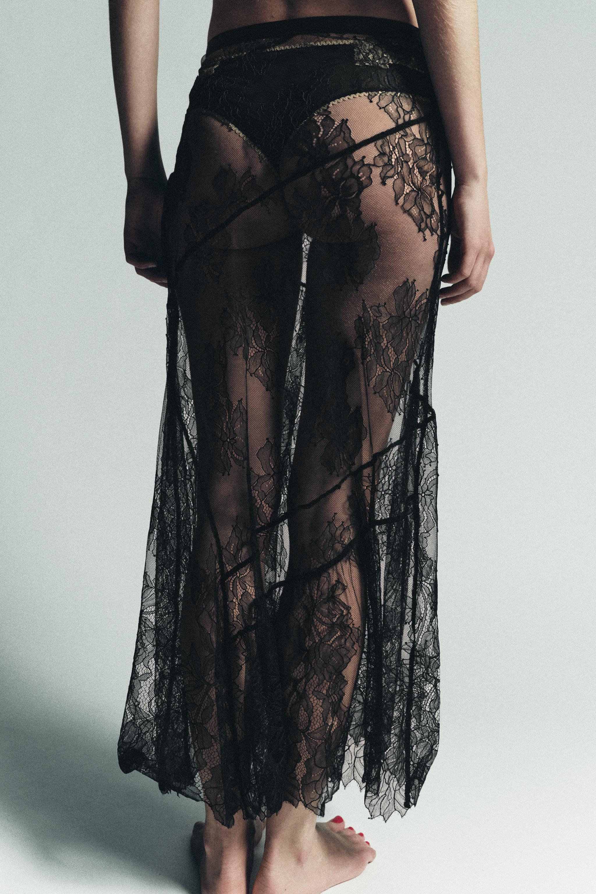 LACE MIDI SKIRT